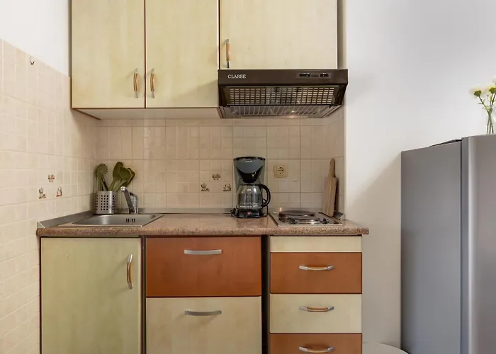 1 Bedroom Nice In Gabonjin