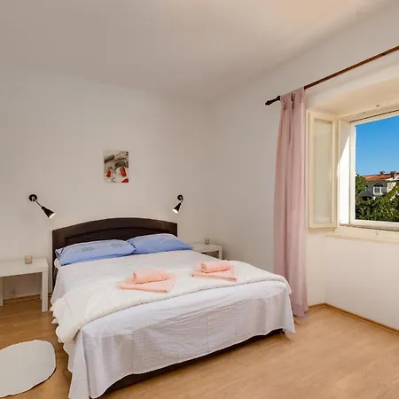 Apartment 1 Bedroom Nice In *